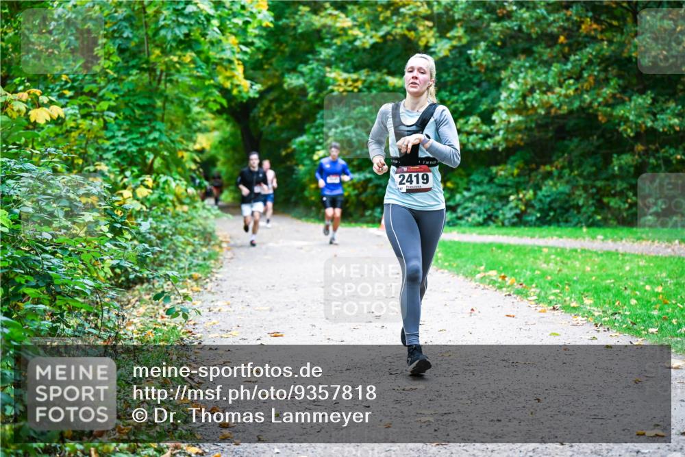 12.10.2025 - Bramfelder Halbmarathon 2025 Dr. Thomas Lammeyer http://msf.ph/oto/9357818 12.10.2025 11:02:15 Laufen 7, 2419 meine-sportfotos.de