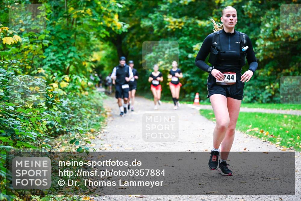 12.10.2025 - Bramfelder Halbmarathon 2025 Dr. Thomas Lammeyer http://msf.ph/oto/9357884 12.10.2025 11:02:29 Laufen 744 meine-sportfotos.de