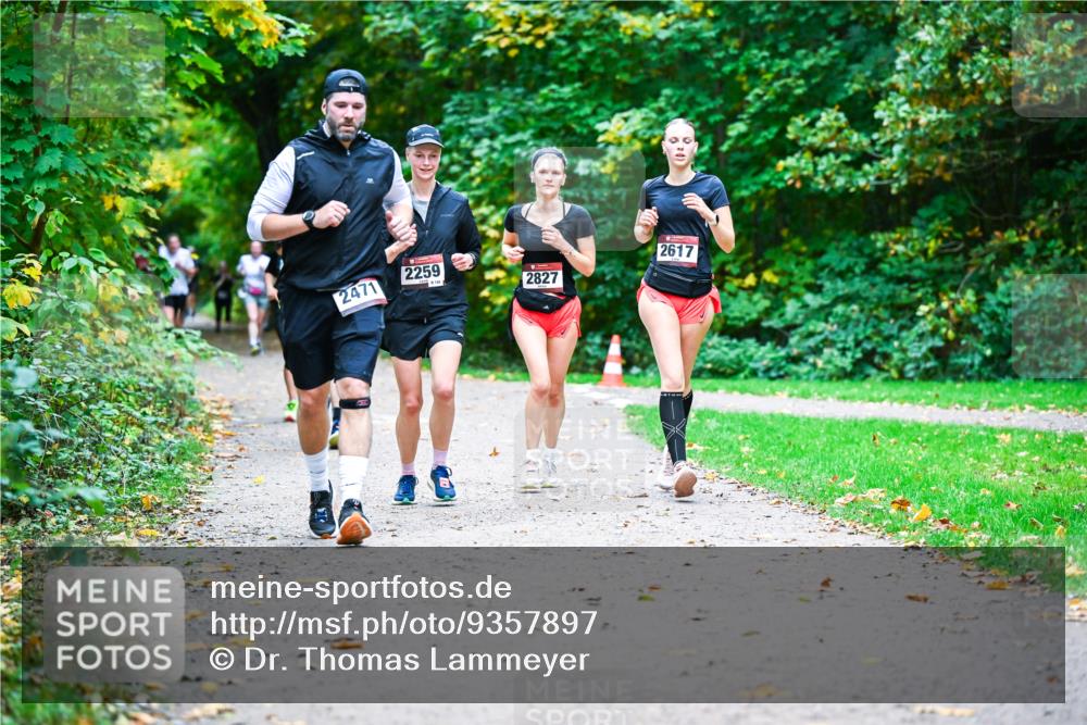 12.10.2025 - Bramfelder Halbmarathon 2025 Dr. Thomas Lammeyer http://msf.ph/oto/9357897 12.10.2025 11:02:33 Laufen 2471, 2259, 2827, 2617 meine-sportfotos.de