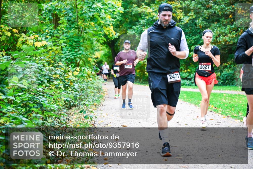 12.10.2025 - Bramfelder Halbmarathon 2025 Dr. Thomas Lammeyer http://msf.ph/oto/9357916 12.10.2025 11:02:35 Laufen 2302, 2471, 2827 meine-sportfotos.de