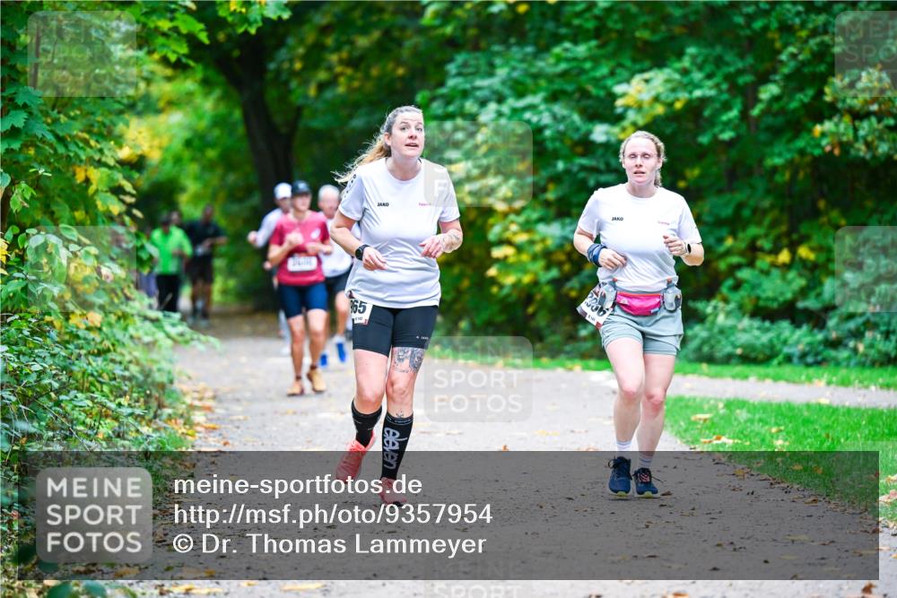 12.10.2025 - Bramfelder Halbmarathon 2025 Dr. Thomas Lammeyer http://msf.ph/oto/9357954 12.10.2025 11:02:45 Laufen 20 meine-sportfotos.de