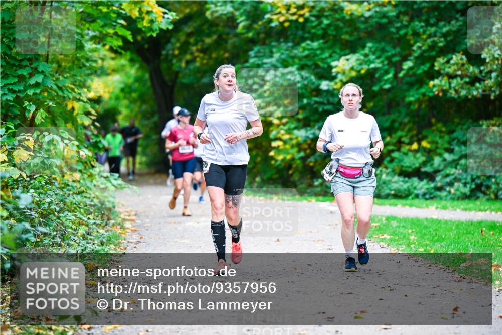 12.10.2025 - Bramfelder Halbmarathon 2025 Dr. Thomas Lammeyer http://msf.ph/oto/9357956 12.10.2025 11:02:45 Laufen 65 meine-sportfotos.de