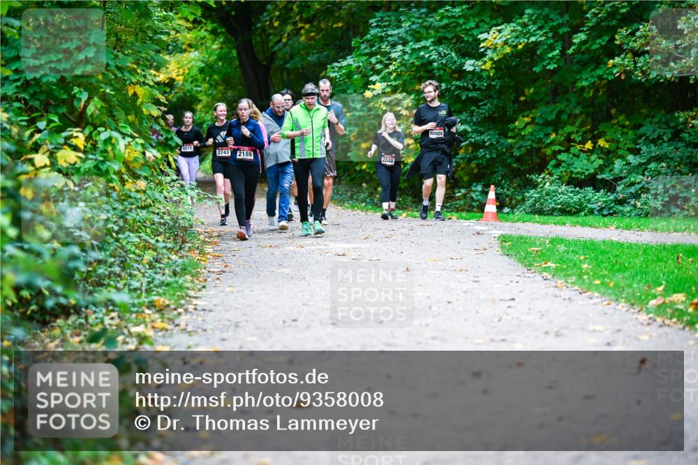12.10.2025 - Bramfelder Halbmarathon 2025 Dr. Thomas Lammeyer http://msf.ph/oto/9358008 12.10.2025 11:02:55 Laufen 2815, 2743, 2189, 2048 meine-sportfotos.de
