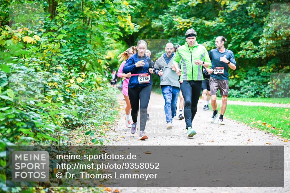 12.10.2025 - Bramfelder Halbmarathon 2025 Dr. Thomas Lammeyer http://msf.ph/oto/9358052 12.10.2025 11:03:01 Laufen 21893, 2727 meine-sportfotos.de
