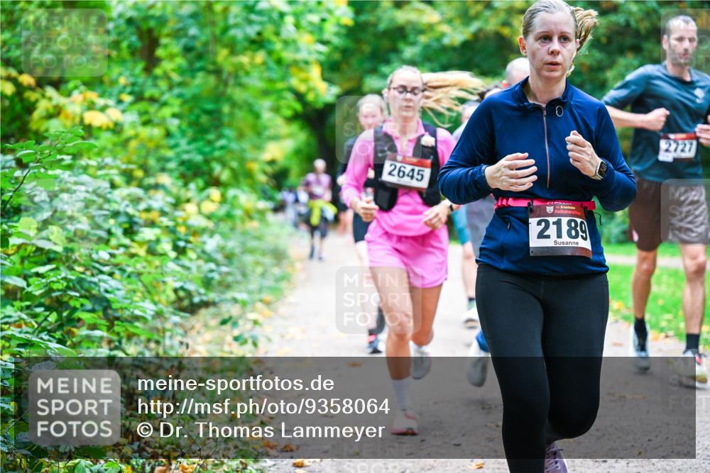 12.10.2025 - Bramfelder Halbmarathon 2025 Dr. Thomas Lammeyer http://msf.ph/oto/9358064 12.10.2025 11:03:04 Laufen 2645, 34, 2189, 2727 meine-sportfotos.de