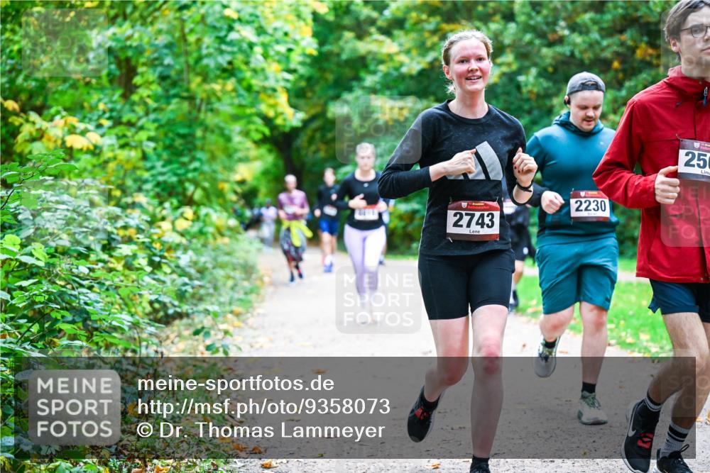 12.10.2025 - Bramfelder Halbmarathon 2025 Dr. Thomas Lammeyer http://msf.ph/oto/9358073 12.10.2025 11:03:05 Laufen 2743, 2230, 250 meine-sportfotos.de