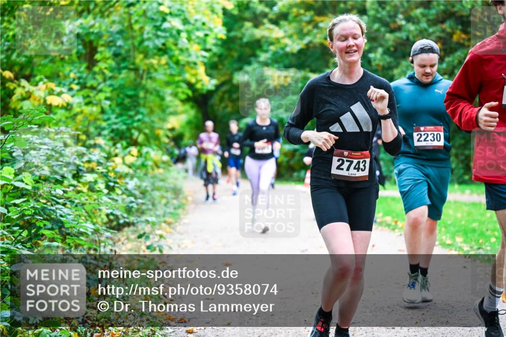 12.10.2025 - Bramfelder Halbmarathon 2025 Dr. Thomas Lammeyer http://msf.ph/oto/9358074 12.10.2025 11:03:06 Laufen 34, 2743, 2230 meine-sportfotos.de