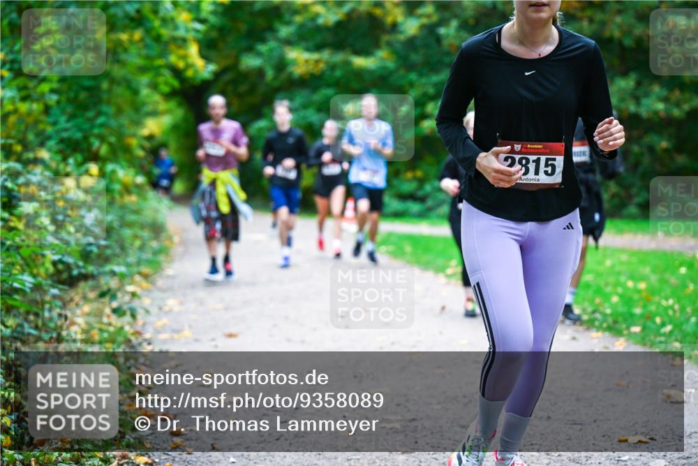 12.10.2025 - Bramfelder Halbmarathon 2025 Dr. Thomas Lammeyer http://msf.ph/oto/9358089 12.10.2025 11:03:09 Laufen 2815 meine-sportfotos.de