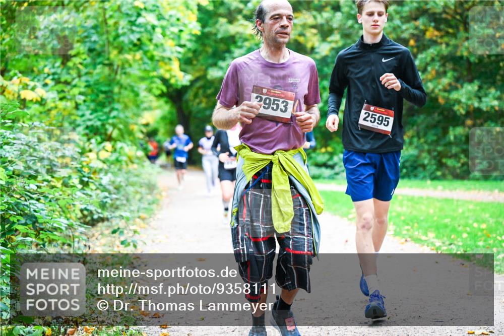 12.10.2025 - Bramfelder Halbmarathon 2025 Dr. Thomas Lammeyer http://msf.ph/oto/9358111 12.10.2025 11:03:13 Laufen 34, 2953, 2595 meine-sportfotos.de
