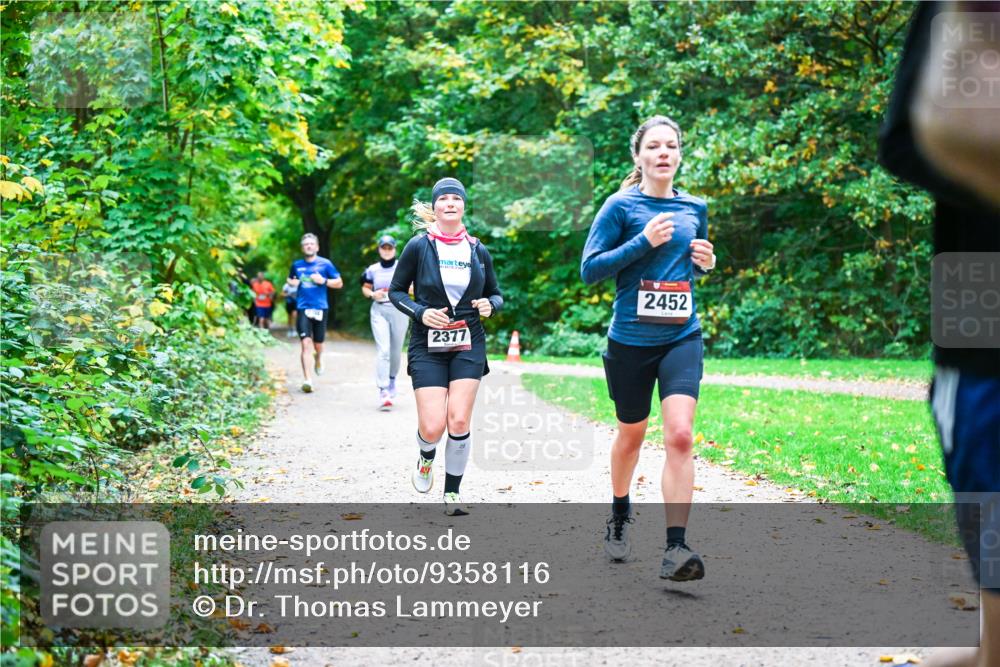 12.10.2025 - Bramfelder Halbmarathon 2025 Dr. Thomas Lammeyer http://msf.ph/oto/9358116 12.10.2025 11:03:14 Laufen 2377, 2452 meine-sportfotos.de
