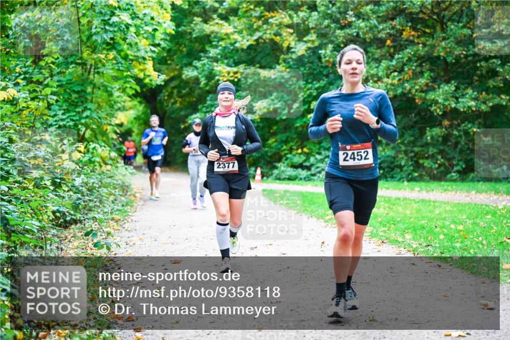 12.10.2025 - Bramfelder Halbmarathon 2025 Dr. Thomas Lammeyer http://msf.ph/oto/9358118 12.10.2025 11:03:14 Laufen 2377, 2452 meine-sportfotos.de