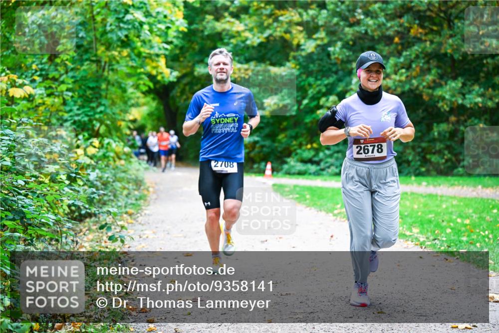 12.10.2025 - Bramfelder Halbmarathon 2025 Dr. Thomas Lammeyer http://msf.ph/oto/9358141 12.10.2025 11:03:19 Laufen 2708, 2678 meine-sportfotos.de