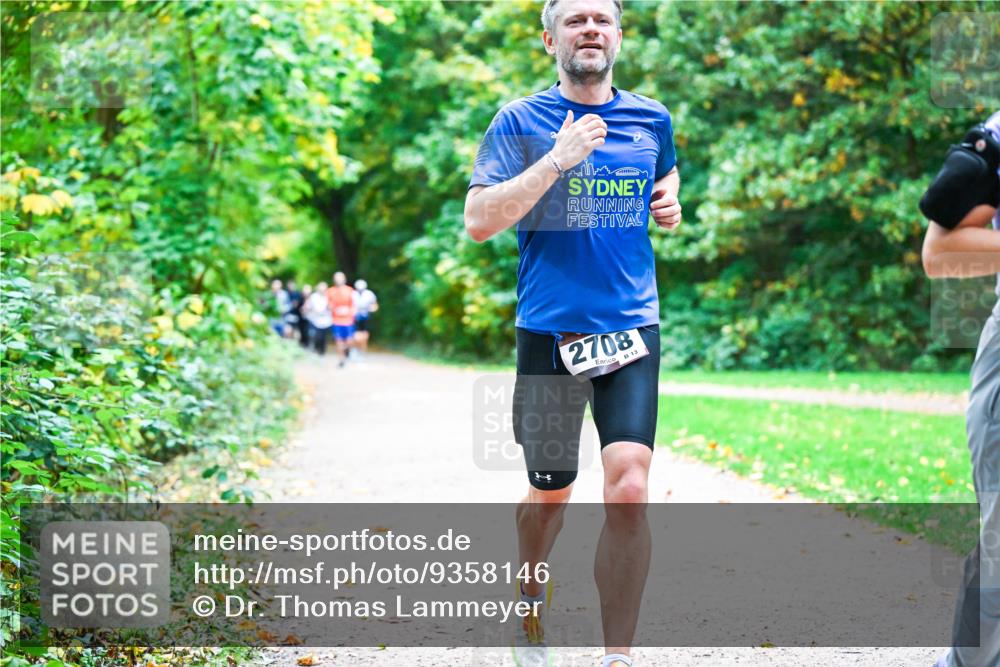 12.10.2025 - Bramfelder Halbmarathon 2025 Dr. Thomas Lammeyer http://msf.ph/oto/9358146 12.10.2025 11:03:20 Laufen 2708, 13 meine-sportfotos.de