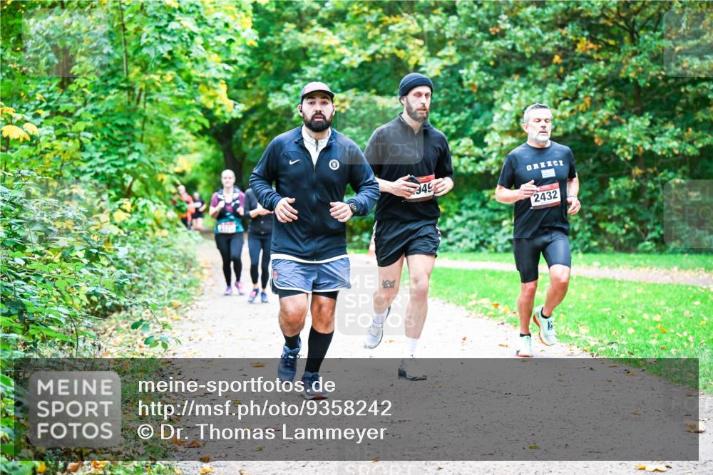 12.10.2025 - Bramfelder Halbmarathon 2025 Dr. Thomas Lammeyer http://msf.ph/oto/9358242 12.10.2025 11:03:44 Laufen 949, 2432 meine-sportfotos.de