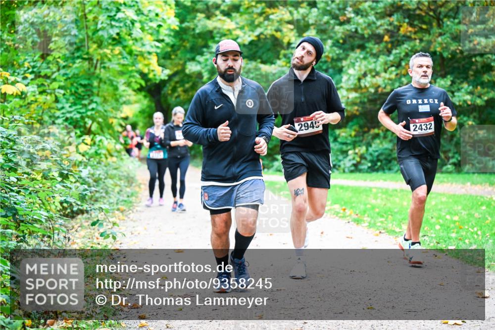 12.10.2025 - Bramfelder Halbmarathon 2025 Dr. Thomas Lammeyer http://msf.ph/oto/9358245 12.10.2025 11:03:44 Laufen 2949, 2432 meine-sportfotos.de