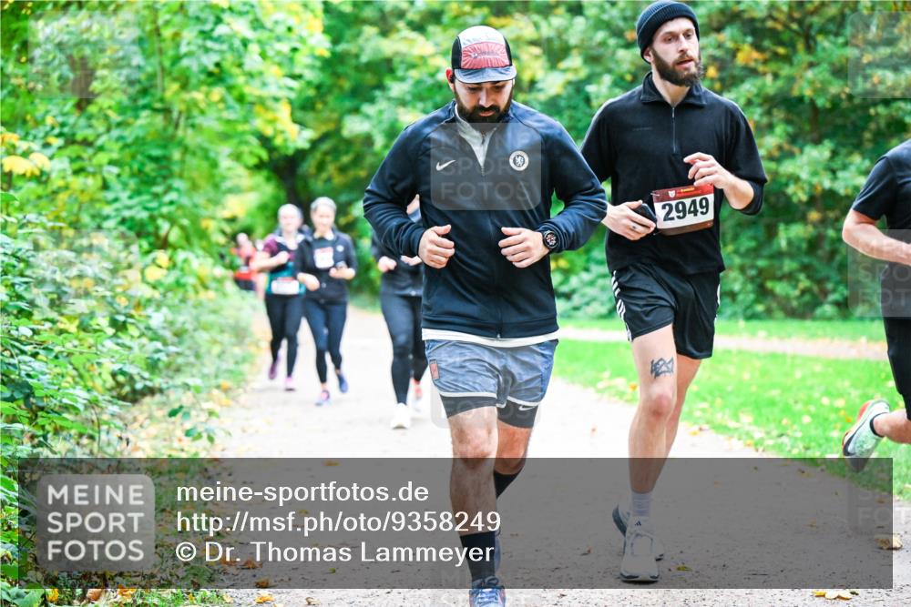 12.10.2025 - Bramfelder Halbmarathon 2025 Dr. Thomas Lammeyer http://msf.ph/oto/9358249 12.10.2025 11:03:44 Laufen 2949 meine-sportfotos.de