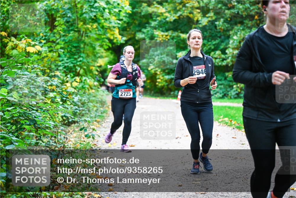 12.10.2025 - Bramfelder Halbmarathon 2025 Dr. Thomas Lammeyer http://msf.ph/oto/9358265 12.10.2025 11:03:47 Laufen 2725, 2946 meine-sportfotos.de