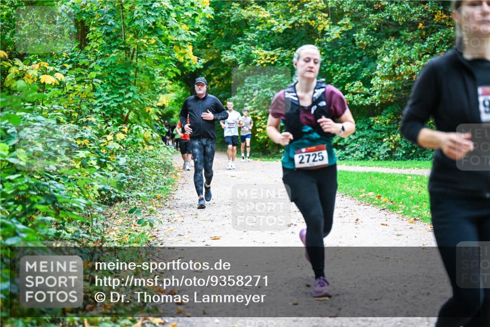 12.10.2025 - Bramfelder Halbmarathon 2025 Dr. Thomas Lammeyer http://msf.ph/oto/9358271 12.10.2025 11:03:48 Laufen 2893, 2725 meine-sportfotos.de
