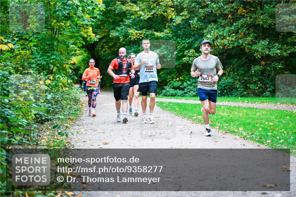 12.10.2025 - Bramfelder Halbmarathon 2025 Dr. Thomas Lammeyer http://msf.ph/oto/9358277 12.10.2025 11:03:54 Laufen 2399, 2893, 2942 meine-sportfotos.de