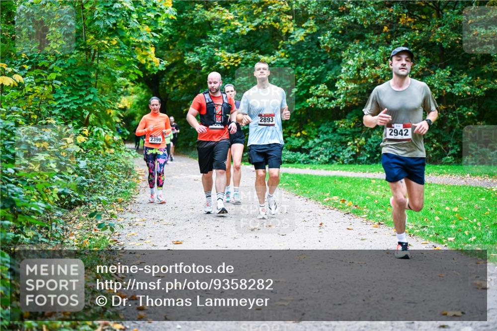 12.10.2025 - Bramfelder Halbmarathon 2025 Dr. Thomas Lammeyer http://msf.ph/oto/9358282 12.10.2025 11:03:55 Laufen 2399, 2893, 2942 meine-sportfotos.de