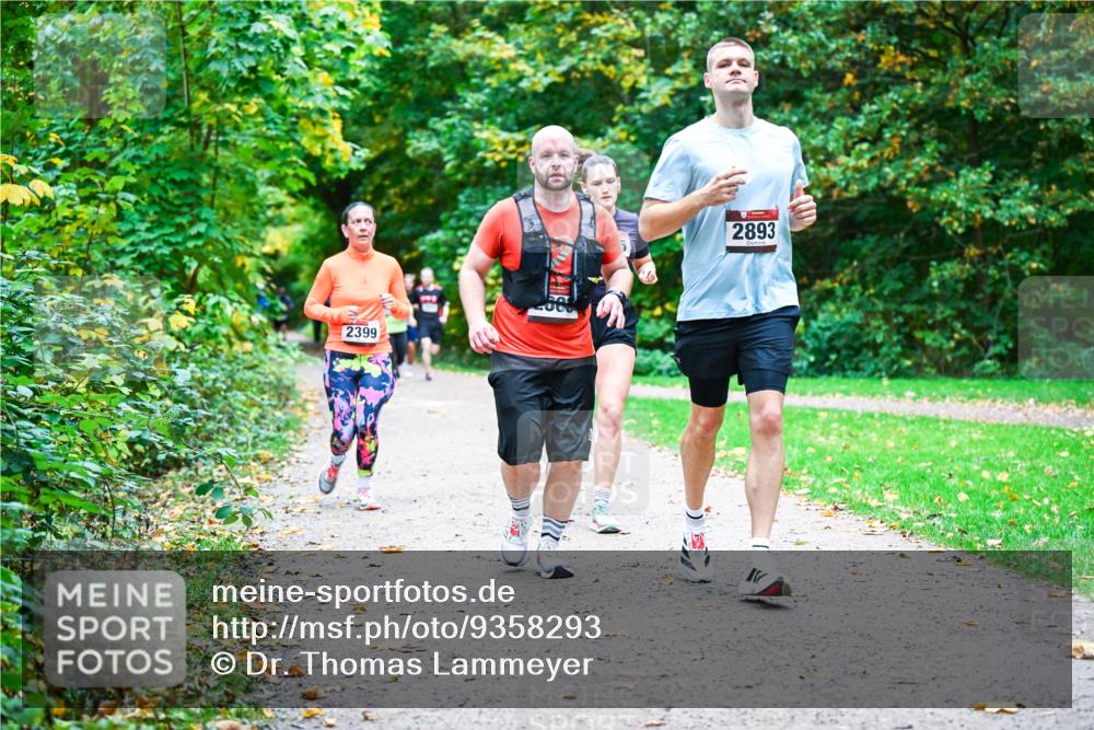 12.10.2025 - Bramfelder Halbmarathon 2025 Dr. Thomas Lammeyer http://msf.ph/oto/9358293 12.10.2025 11:03:56 Laufen 2399, 2893 meine-sportfotos.de