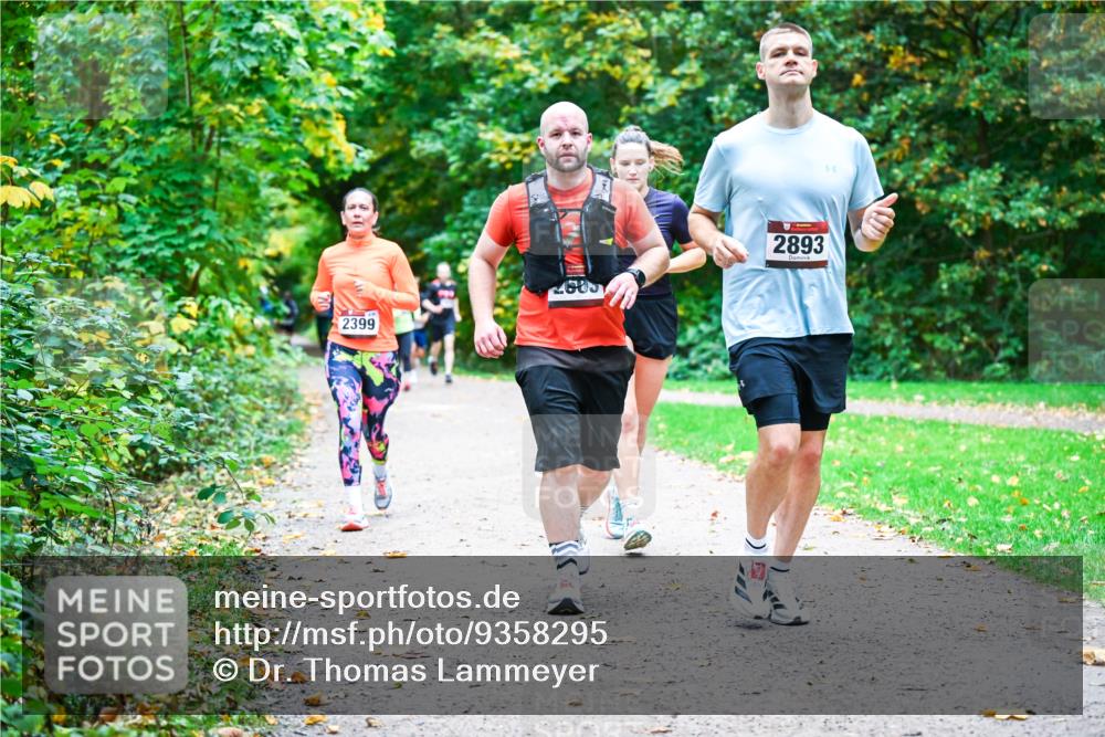 12.10.2025 - Bramfelder Halbmarathon 2025 Dr. Thomas Lammeyer http://msf.ph/oto/9358295 12.10.2025 11:03:57 Laufen 2399, 2893 meine-sportfotos.de