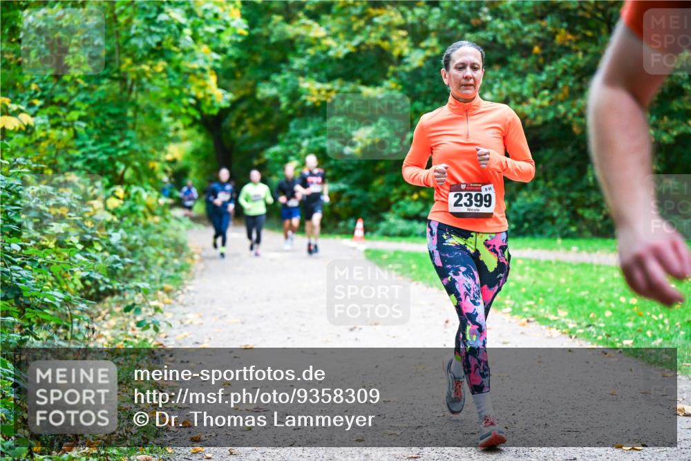 12.10.2025 - Bramfelder Halbmarathon 2025 Dr. Thomas Lammeyer http://msf.ph/oto/9358309 12.10.2025 11:03:59 Laufen 90, 2399 meine-sportfotos.de