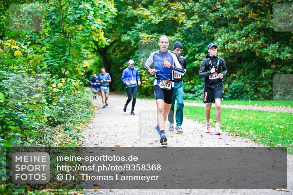 12.10.2025 - Bramfelder Halbmarathon 2025 Dr. Thomas Lammeyer http://msf.ph/oto/9358368 12.10.2025 11:04:11 Laufen 236, 2672, 891, 2676 meine-sportfotos.de