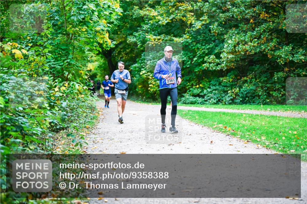 12.10.2025 - Bramfelder Halbmarathon 2025 Dr. Thomas Lammeyer http://msf.ph/oto/9358388 12.10.2025 11:04:14 Laufen 2585, 2363 meine-sportfotos.de