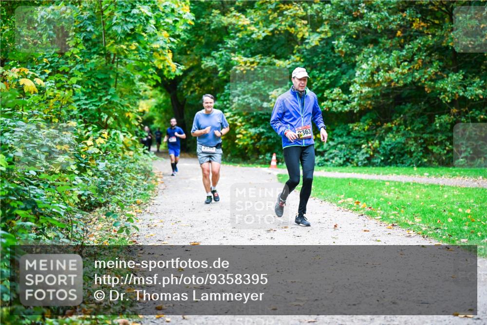 12.10.2025 - Bramfelder Halbmarathon 2025 Dr. Thomas Lammeyer http://msf.ph/oto/9358395 12.10.2025 11:04:14 Laufen 2585, 2363 meine-sportfotos.de