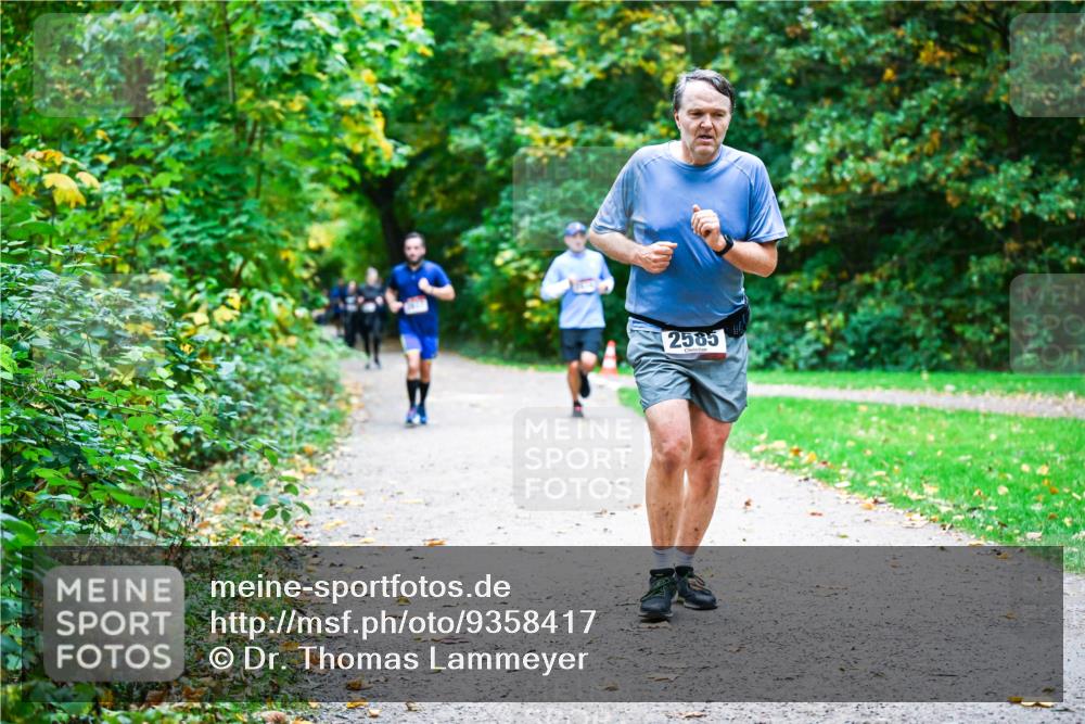 12.10.2025 - Bramfelder Halbmarathon 2025 Dr. Thomas Lammeyer http://msf.ph/oto/9358417 12.10.2025 11:04:18 Laufen 2585 meine-sportfotos.de