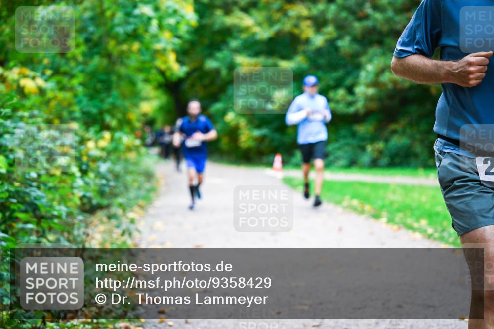 12.10.2025 - Bramfelder Halbmarathon 2025 Dr. Thomas Lammeyer http://msf.ph/oto/9358429 12.10.2025 11:04:20 Laufen 2 meine-sportfotos.de