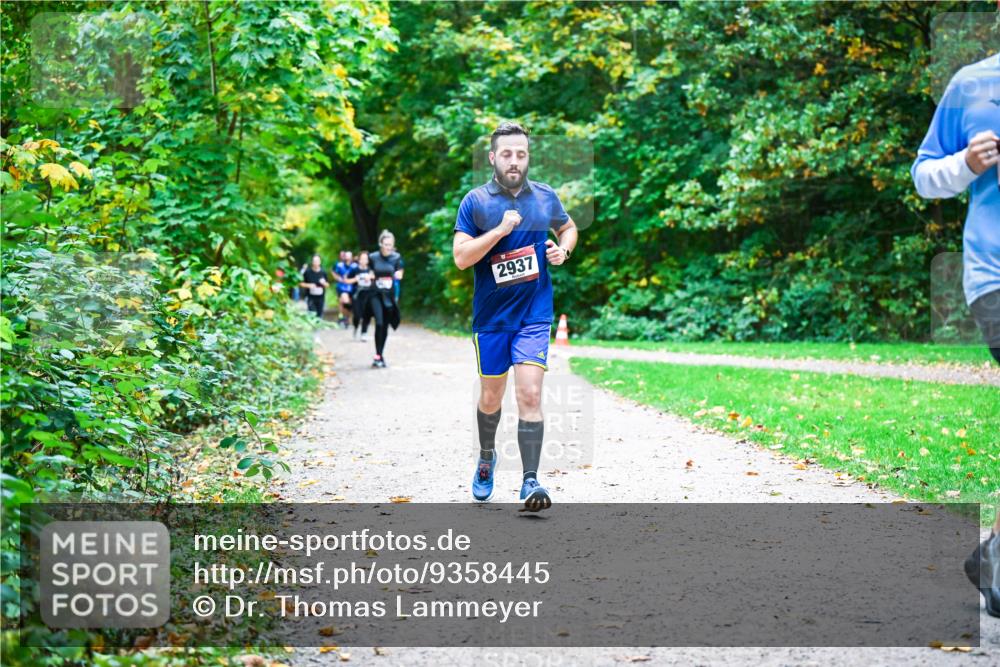 12.10.2025 - Bramfelder Halbmarathon 2025 Dr. Thomas Lammeyer http://msf.ph/oto/9358445 12.10.2025 11:04:22 Laufen 2937 meine-sportfotos.de