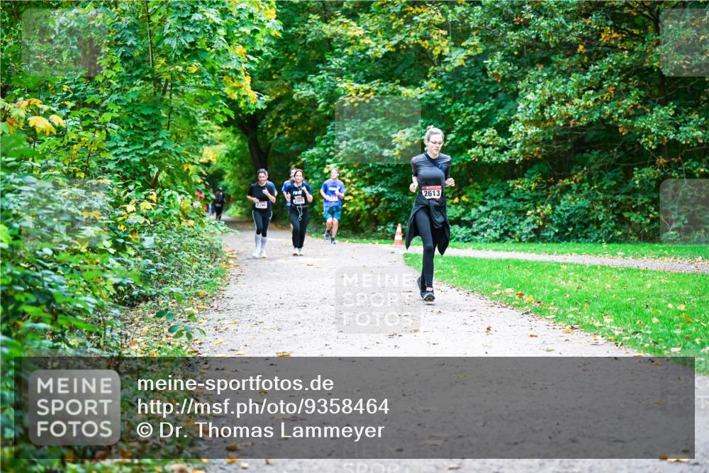12.10.2025 - Bramfelder Halbmarathon 2025 Dr. Thomas Lammeyer http://msf.ph/oto/9358464 12.10.2025 11:04:26 Laufen 2613 meine-sportfotos.de