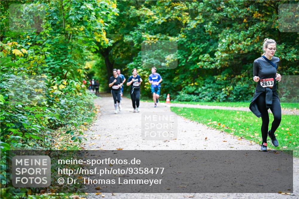 12.10.2025 - Bramfelder Halbmarathon 2025 Dr. Thomas Lammeyer http://msf.ph/oto/9358477 12.10.2025 11:04:27 Laufen 2613 meine-sportfotos.de