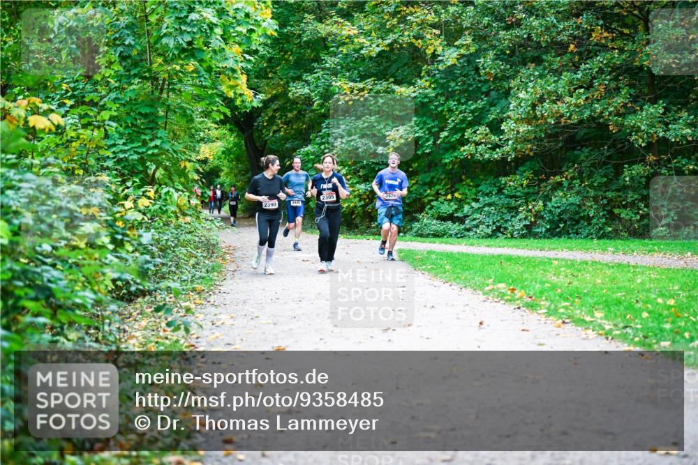 12.10.2025 - Bramfelder Halbmarathon 2025 Dr. Thomas Lammeyer http://msf.ph/oto/9358485 12.10.2025 11:04:28 Laufen 2305, 2390, 2449, 2828 meine-sportfotos.de