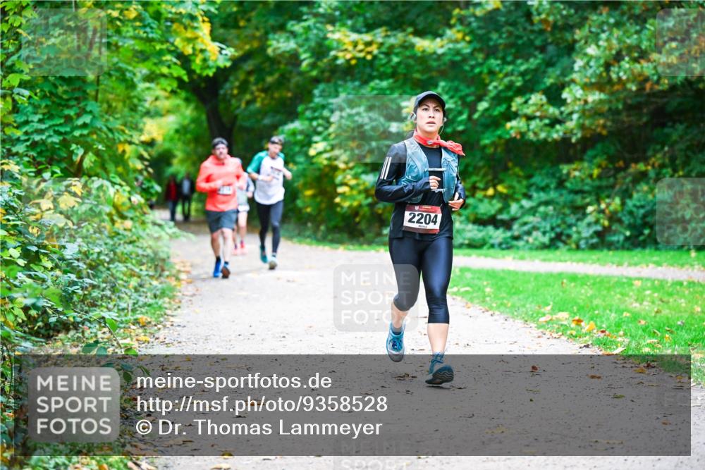 12.10.2025 - Bramfelder Halbmarathon 2025 Dr. Thomas Lammeyer http://msf.ph/oto/9358528 12.10.2025 11:04:42 Laufen 2204 meine-sportfotos.de