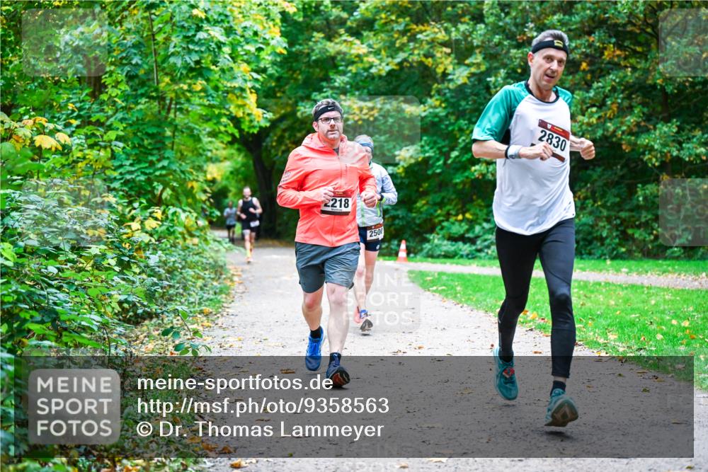 12.10.2025 - Bramfelder Halbmarathon 2025 Dr. Thomas Lammeyer http://msf.ph/oto/9358563 12.10.2025 11:04:48 Laufen 2218, 2500, 2830 meine-sportfotos.de