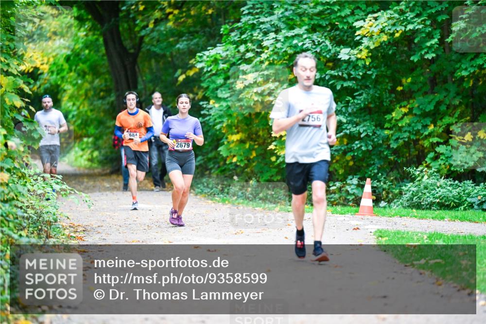 12.10.2025 - Bramfelder Halbmarathon 2025 Dr. Thomas Lammeyer http://msf.ph/oto/9358599 12.10.2025 11:04:59 Laufen 684, 2679, 2756 meine-sportfotos.de
