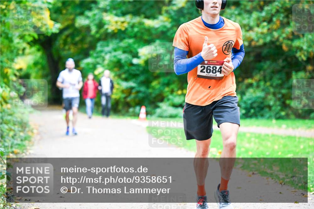 12.10.2025 - Bramfelder Halbmarathon 2025 Dr. Thomas Lammeyer http://msf.ph/oto/9358651 12.10.2025 11:05:07 Laufen 2684 meine-sportfotos.de