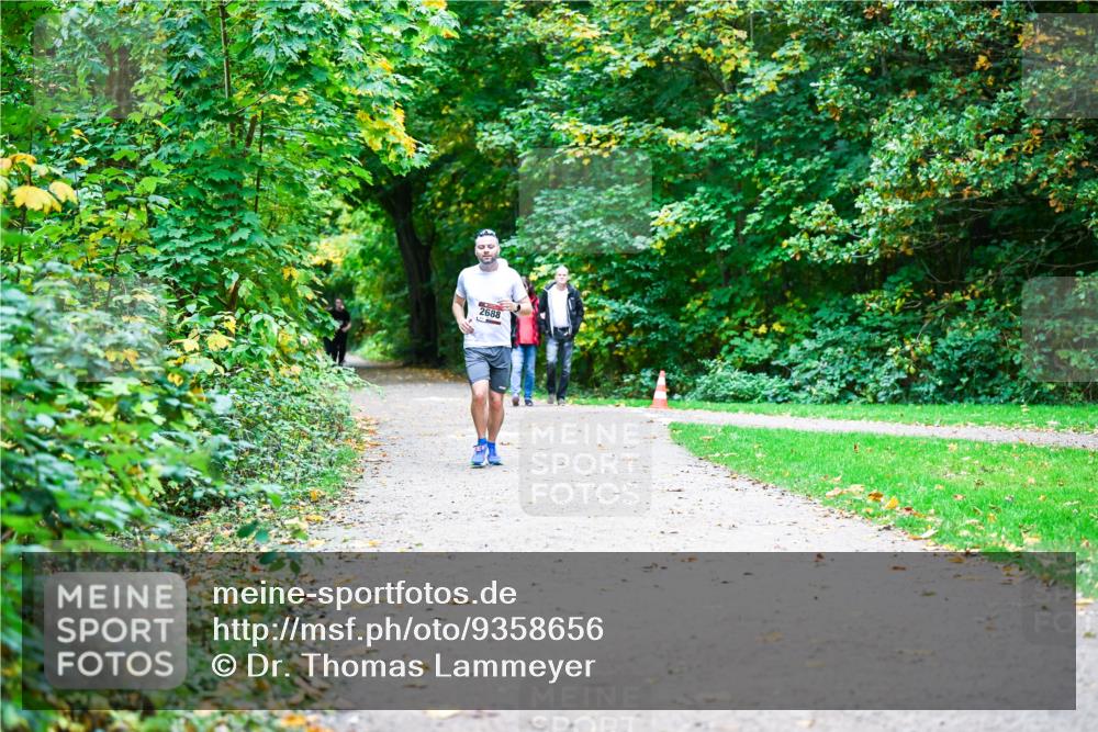 12.10.2025 - Bramfelder Halbmarathon 2025 Dr. Thomas Lammeyer http://msf.ph/oto/9358656 12.10.2025 11:05:08 Laufen 2688 meine-sportfotos.de