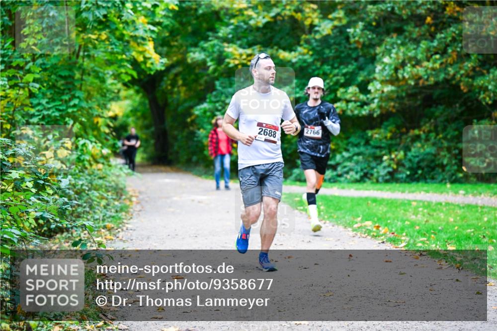 12.10.2025 - Bramfelder Halbmarathon 2025 Dr. Thomas Lammeyer http://msf.ph/oto/9358677 12.10.2025 11:05:12 Laufen 2688, 61, 2766 meine-sportfotos.de