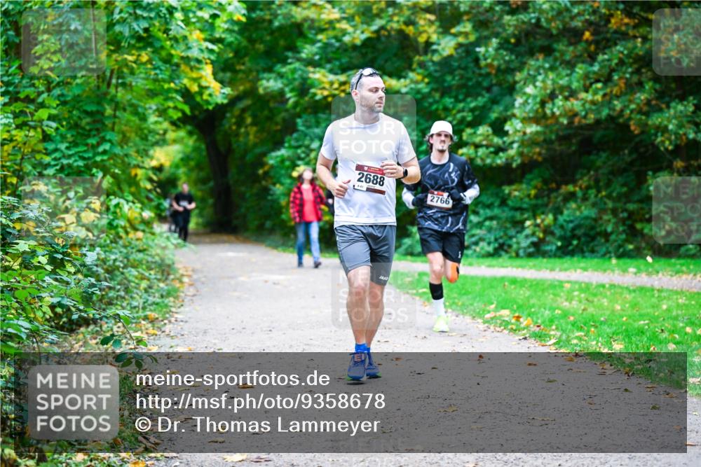 12.10.2025 - Bramfelder Halbmarathon 2025 Dr. Thomas Lammeyer http://msf.ph/oto/9358678 12.10.2025 11:05:12 Laufen 2688, 61, 2766 meine-sportfotos.de