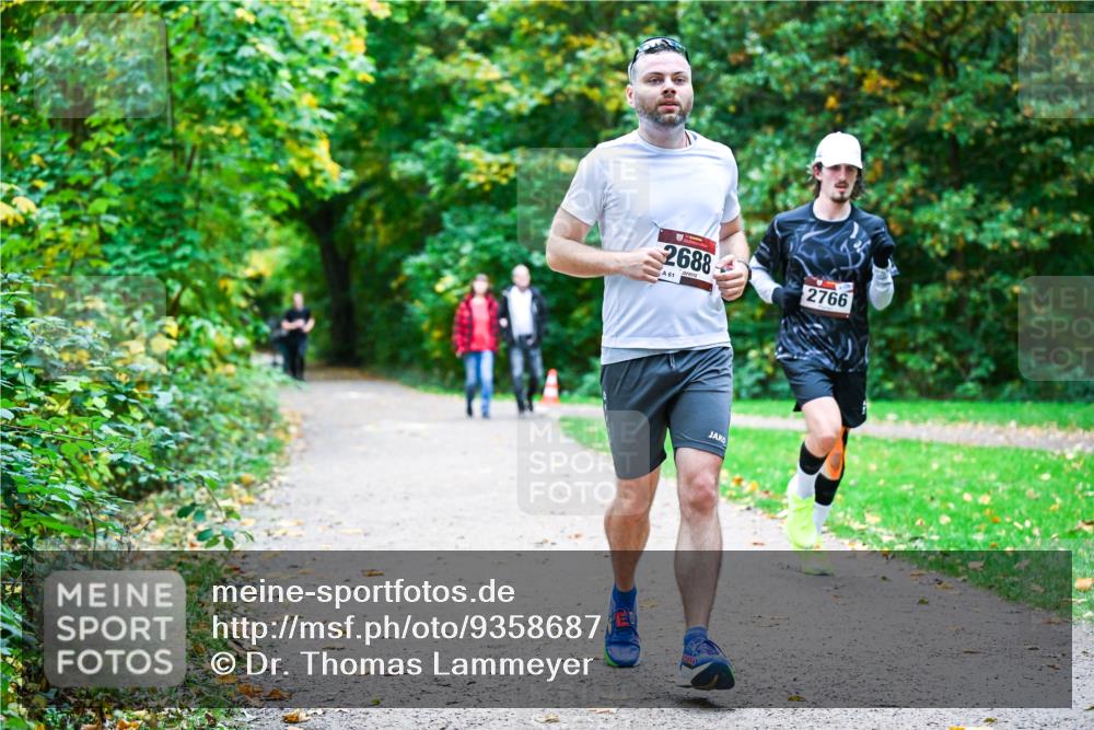 12.10.2025 - Bramfelder Halbmarathon 2025 Dr. Thomas Lammeyer http://msf.ph/oto/9358687 12.10.2025 11:05:13 Laufen 2688, 2766 meine-sportfotos.de