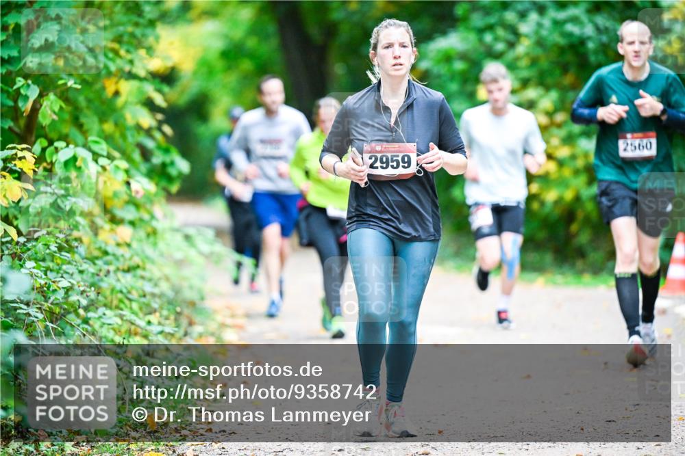 12.10.2025 - Bramfelder Halbmarathon 2025 Dr. Thomas Lammeyer http://msf.ph/oto/9358742 12.10.2025 11:05:27 Laufen 2560, 2959 meine-sportfotos.de