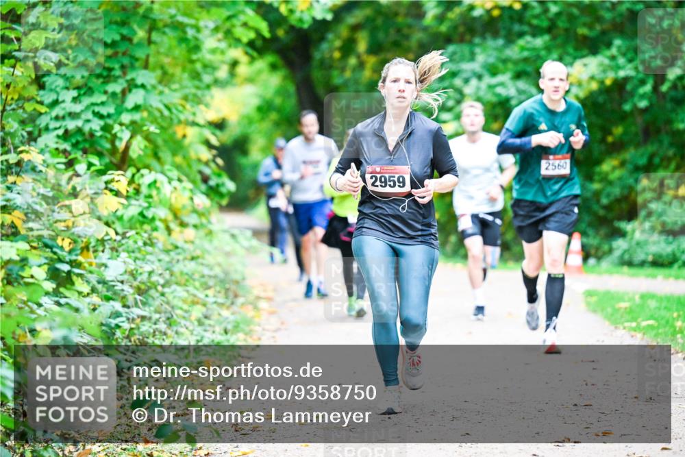 12.10.2025 - Bramfelder Halbmarathon 2025 Dr. Thomas Lammeyer http://msf.ph/oto/9358750 12.10.2025 11:05:29 Laufen 2560, 2959 meine-sportfotos.de