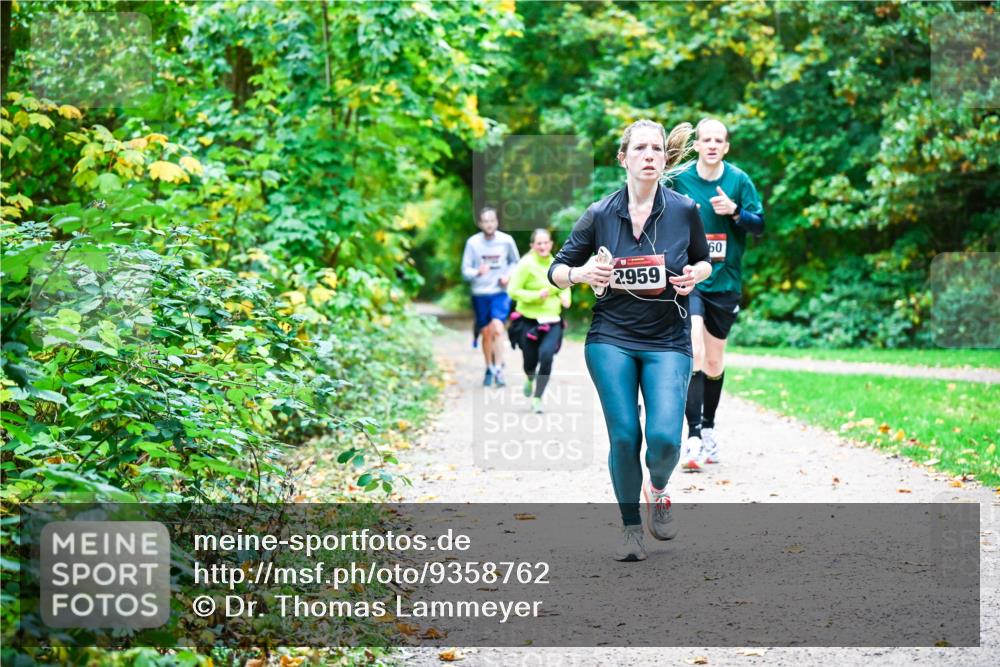 12.10.2025 - Bramfelder Halbmarathon 2025 Dr. Thomas Lammeyer http://msf.ph/oto/9358762 12.10.2025 11:05:30 Laufen 2, 959, 60 meine-sportfotos.de
