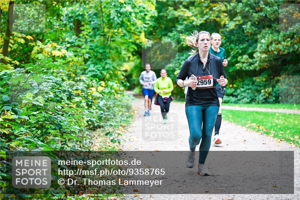 12.10.2025 - Bramfelder Halbmarathon 2025 Dr. Thomas Lammeyer http://msf.ph/oto/9358765 12.10.2025 11:05:31 Laufen 2959 meine-sportfotos.de