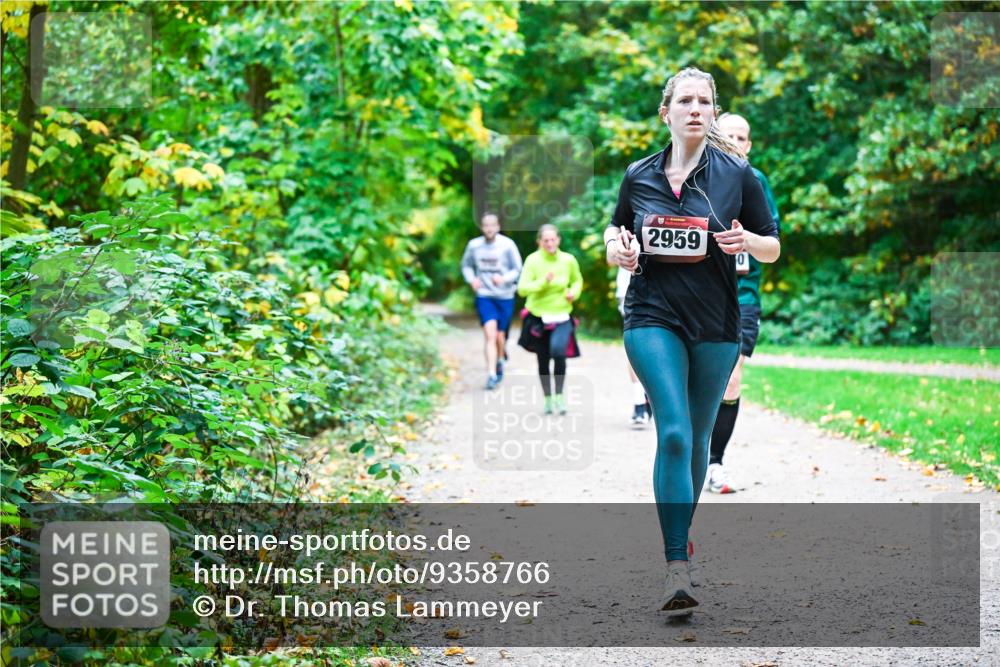 12.10.2025 - Bramfelder Halbmarathon 2025 Dr. Thomas Lammeyer http://msf.ph/oto/9358766 12.10.2025 11:05:31 Laufen 2959 meine-sportfotos.de
