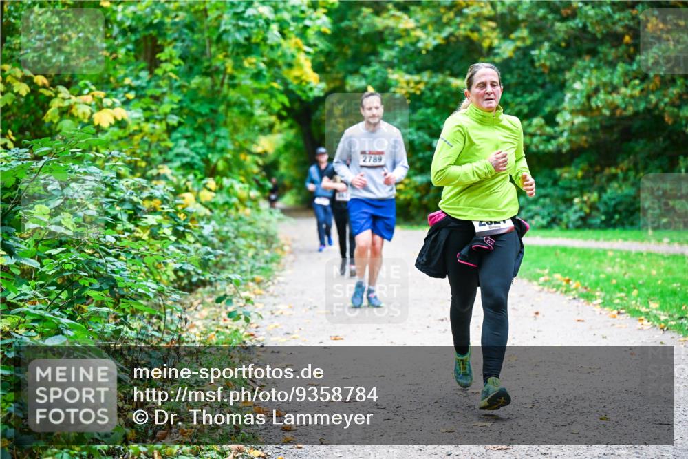 12.10.2025 - Bramfelder Halbmarathon 2025 Dr. Thomas Lammeyer http://msf.ph/oto/9358784 12.10.2025 11:05:34 Laufen 2789 meine-sportfotos.de